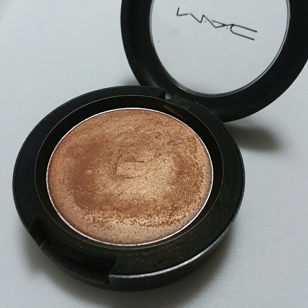 MAC Cream Colour Base in Bronze RARE DISCONTINUED
